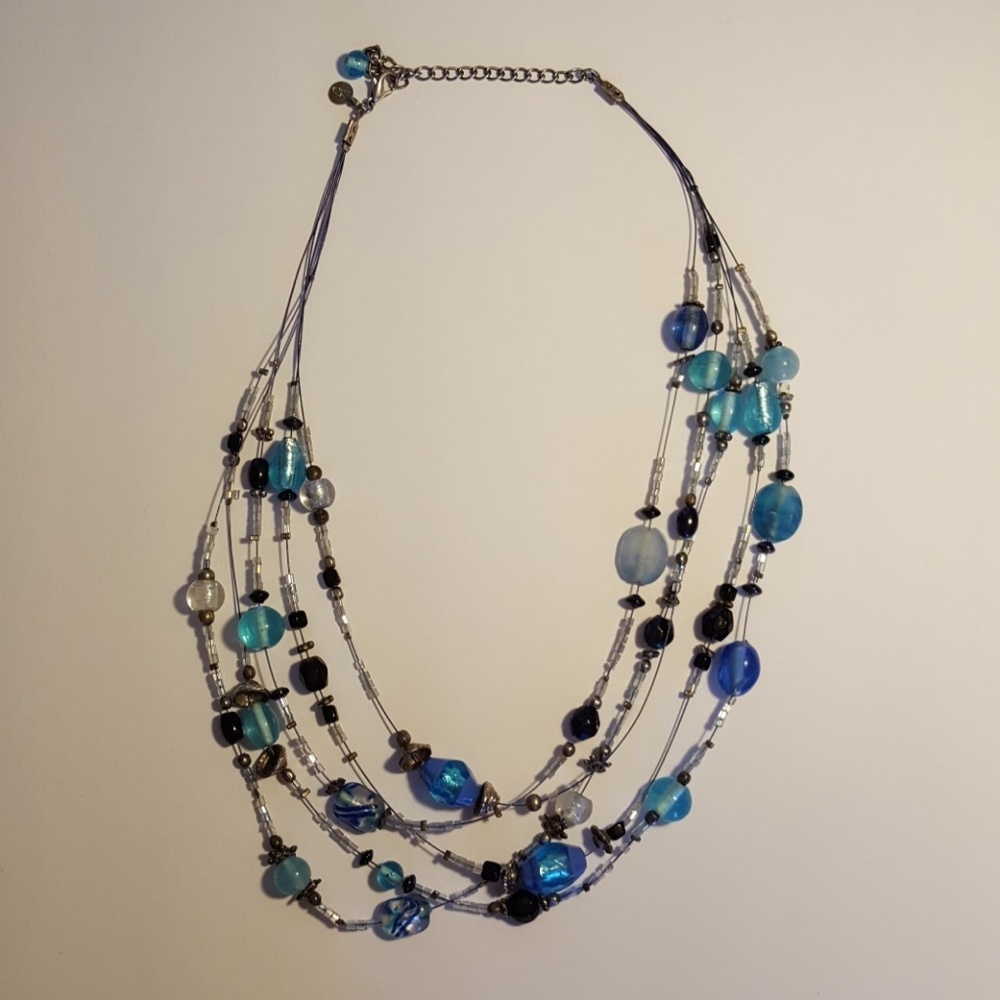 5/$15 Blue beaded necklace